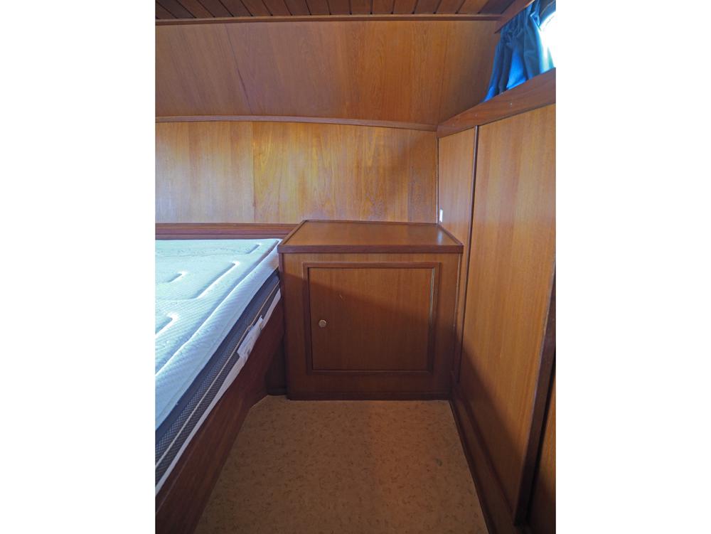 Aft cabin, Accommodation